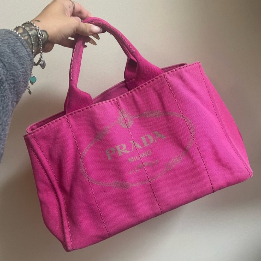 Authentic PRADA Canapa tote 🔥🔥